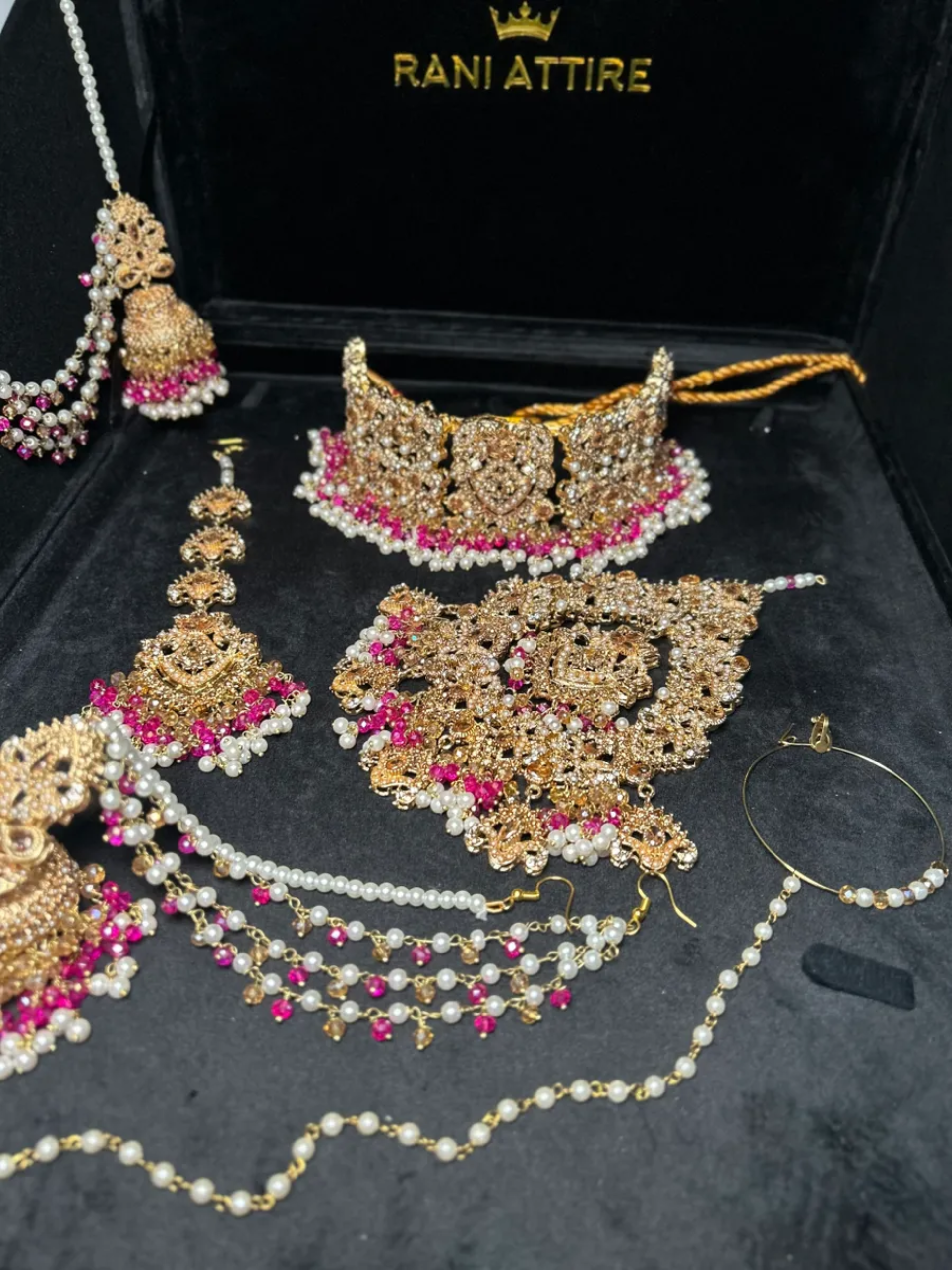Hot Pink & Gold Choker necklace set, with heavily beaded earrings & tikka