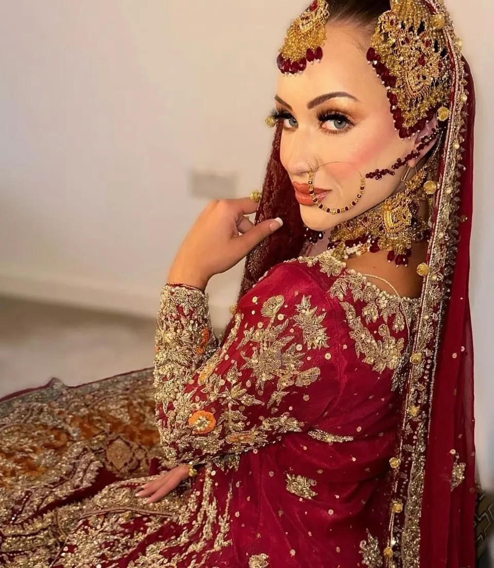 Maroon & Gold Choker necklace set, with heavily beaded earrings & tikka