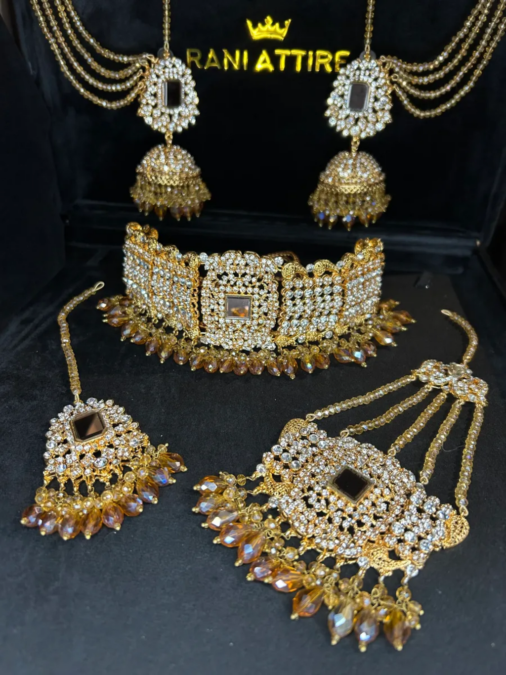 Beautiful Gold choker + Jhumar & Tikka Set - Jewelsbyrani