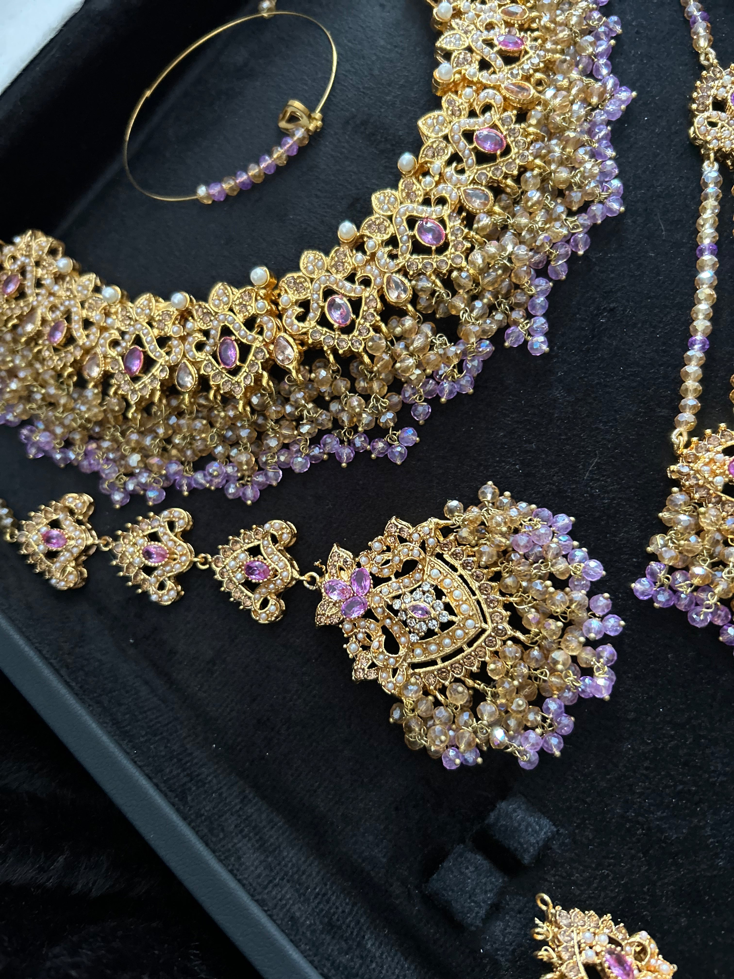 Lilac and Gold Jewellery Set with beautiful small Jhumkies and no Saharas