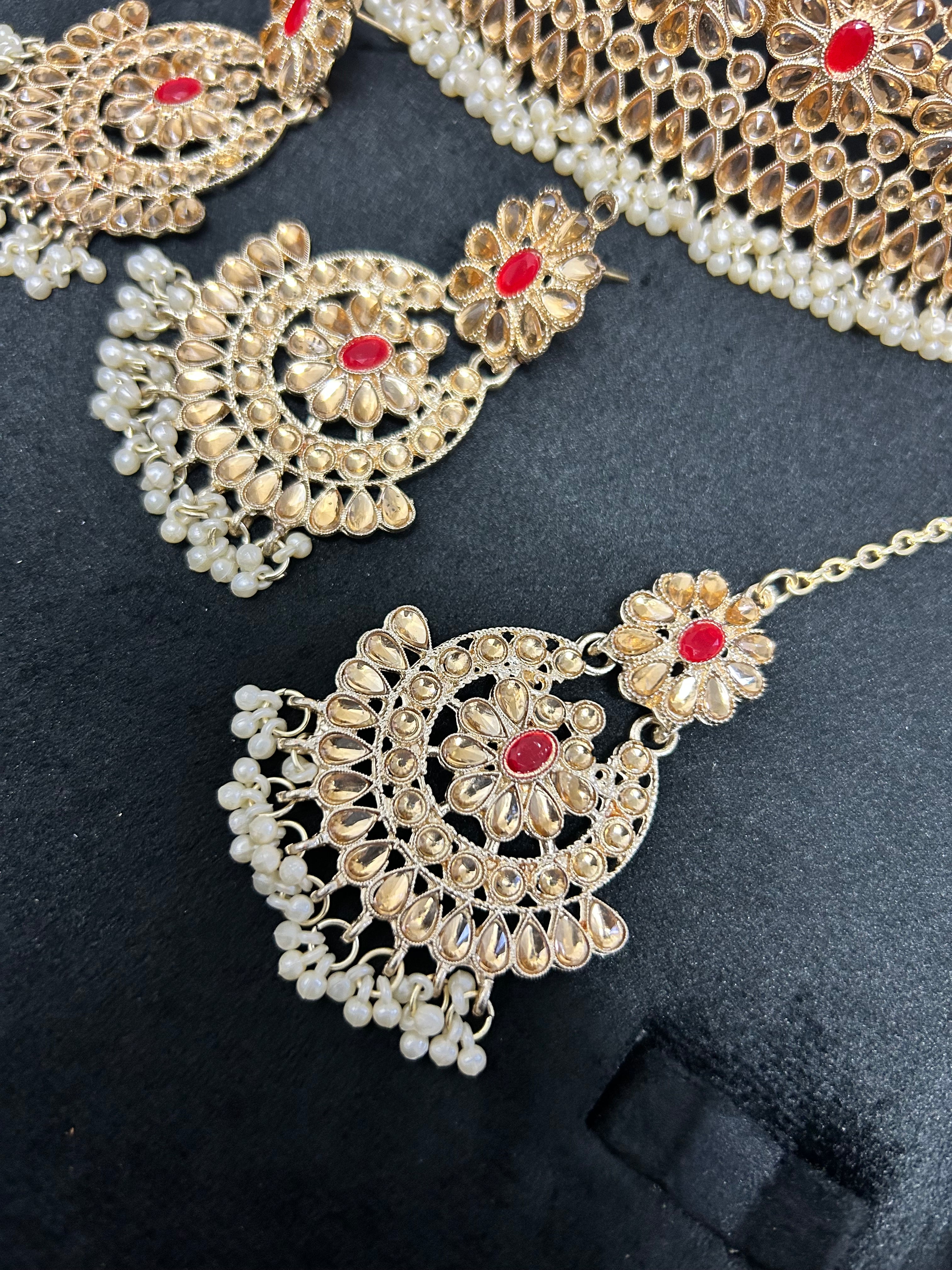 Beautiful Light Weight Gold, White and Red Choker Set