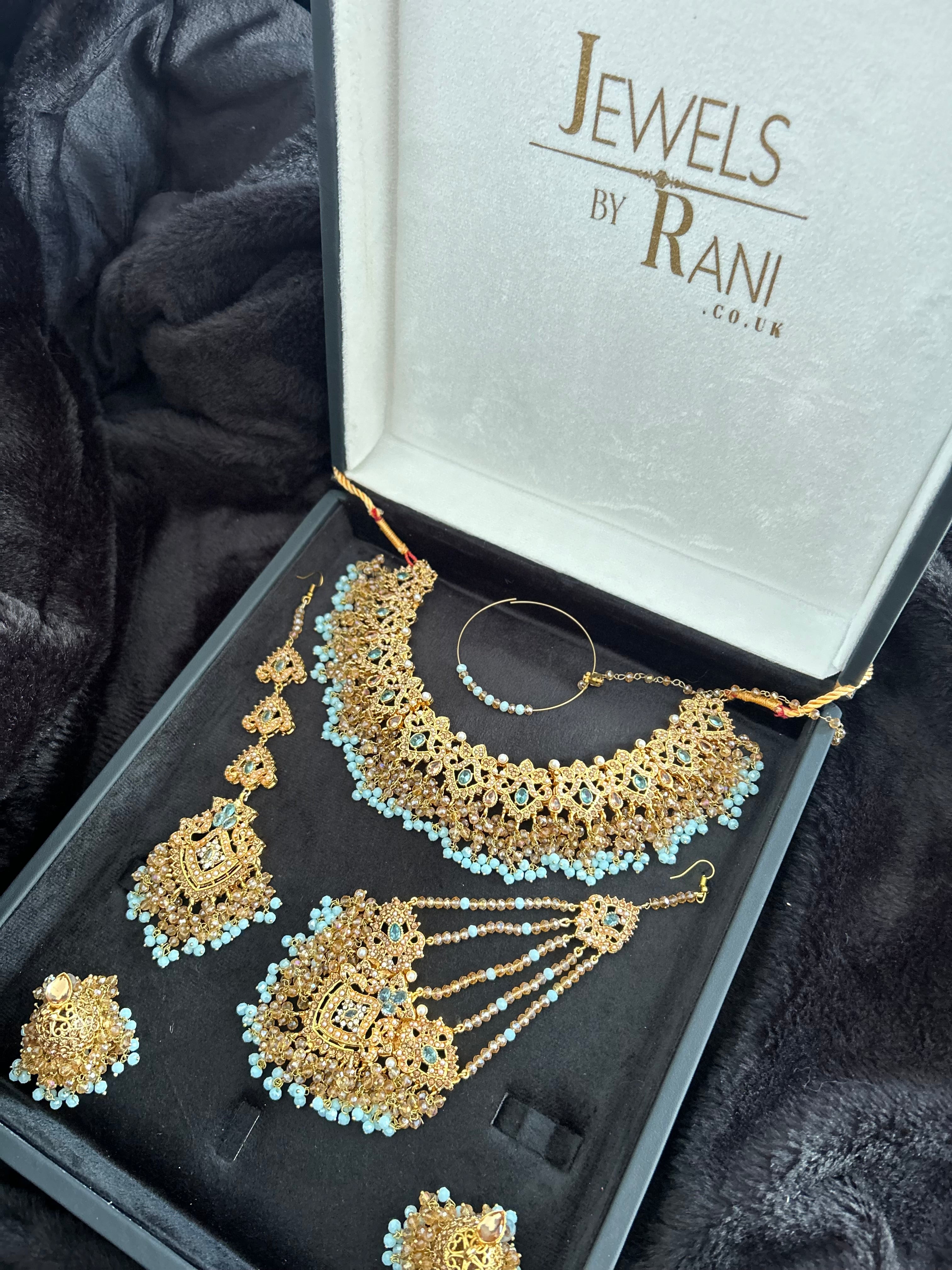 Beautiful Icy Blue and Gold Jewellery Set