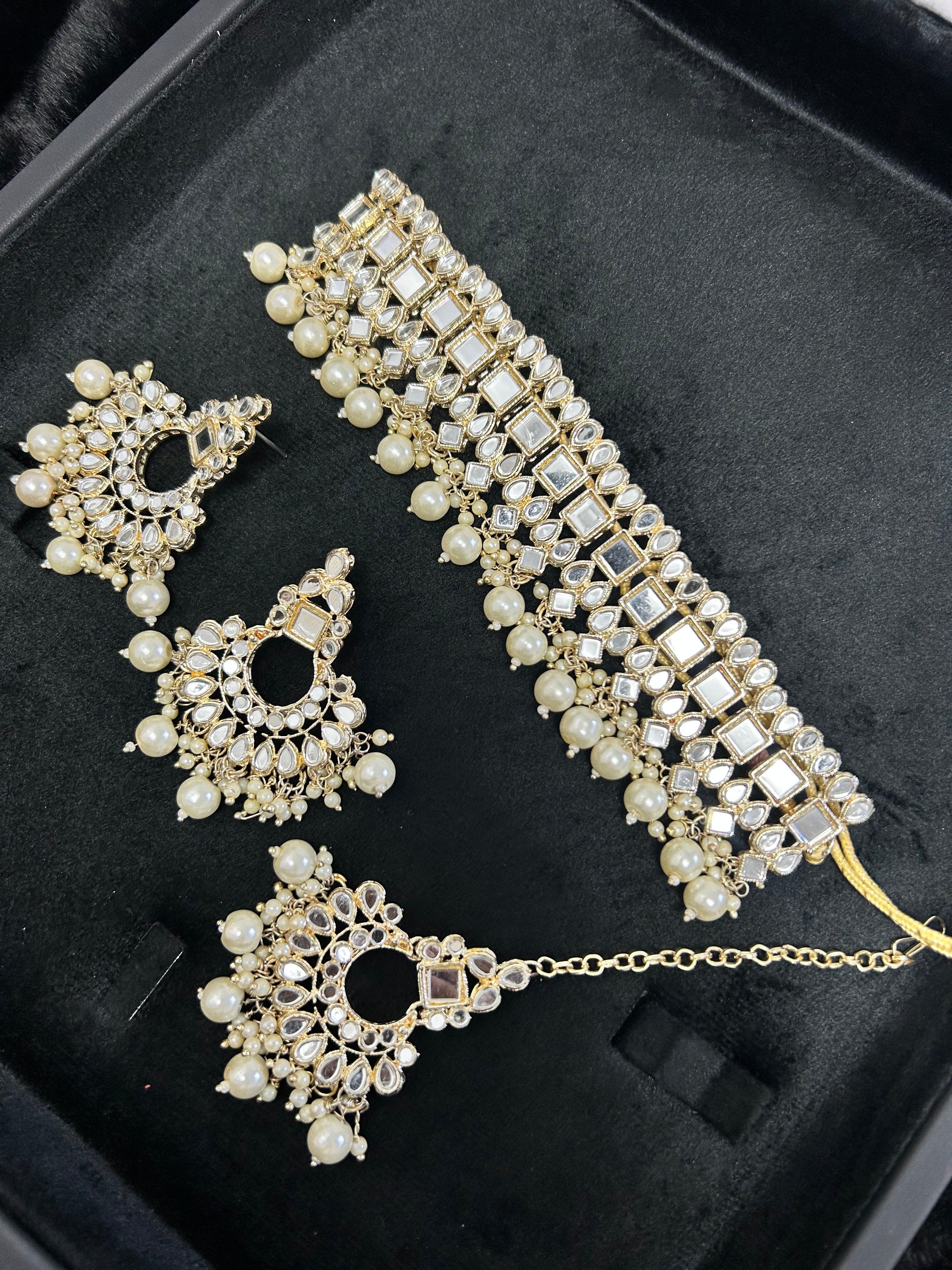 Beautiful Light Weight Mirrored Kundan Silver and White Choker with Earrings and Tikka