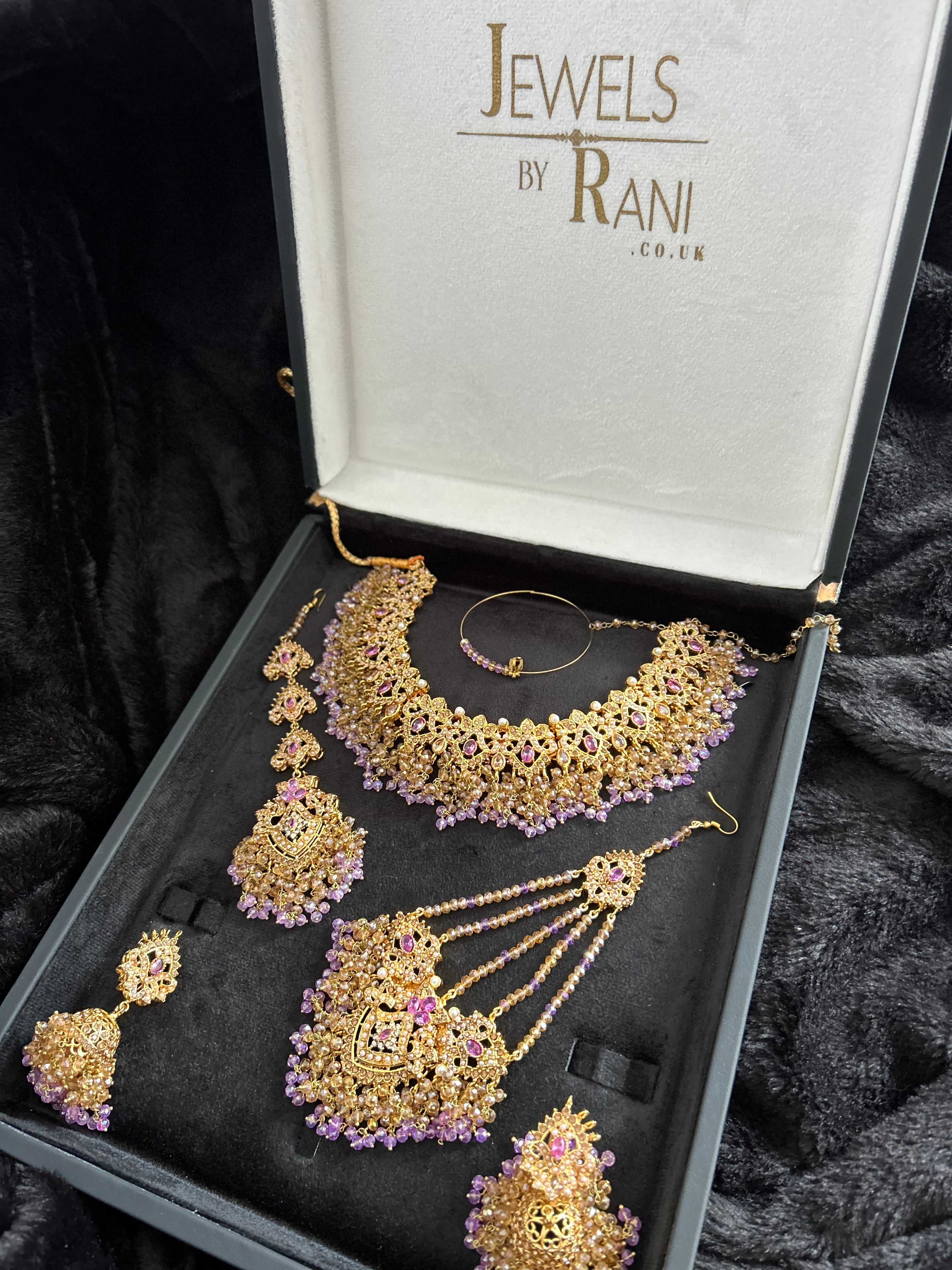 Lilac and Gold Jewellery Set with beautiful small Jhumkies and no Saharas