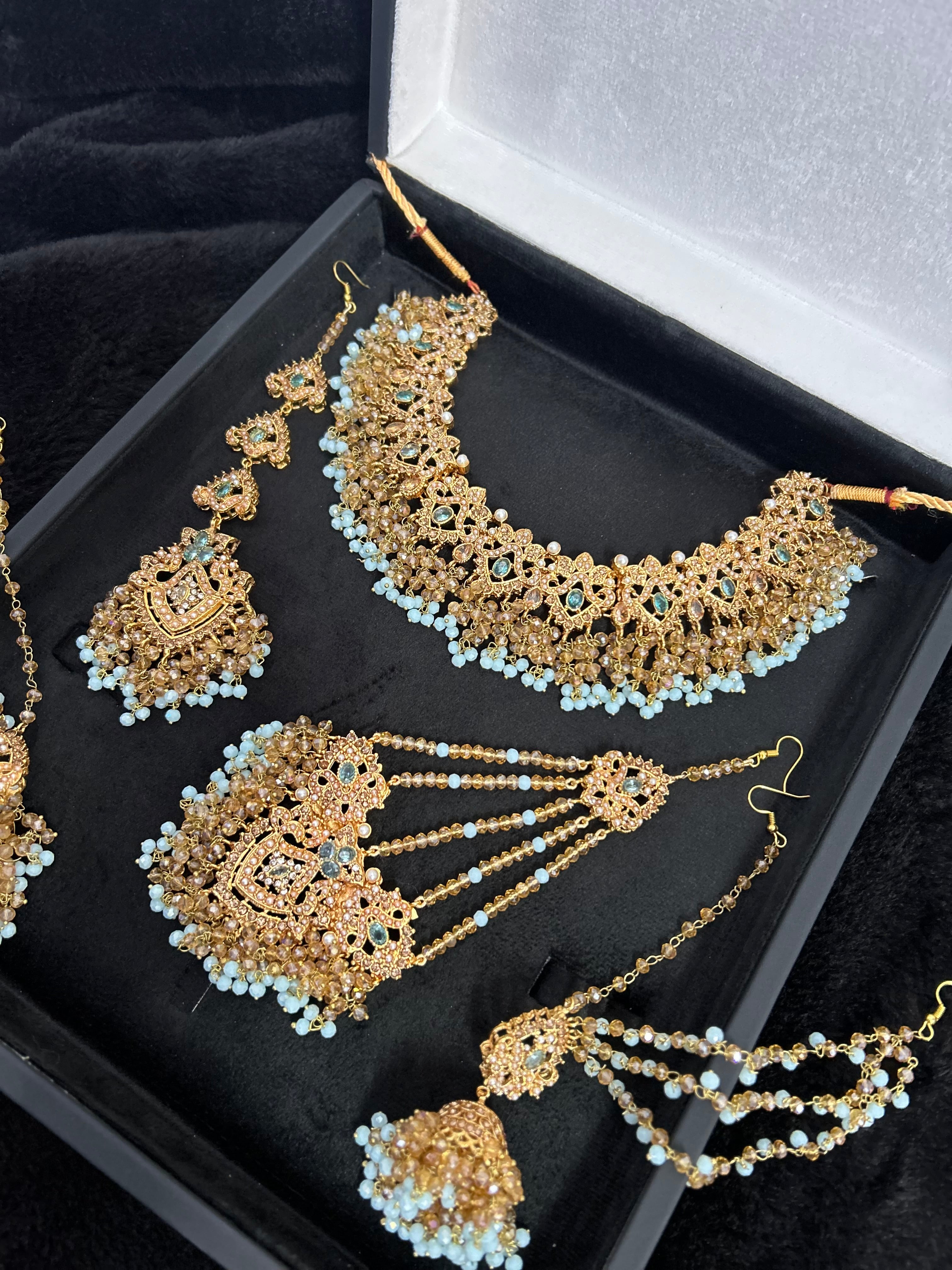 Beautiful Icy Blue and Gold Jewellery Set With Saharas