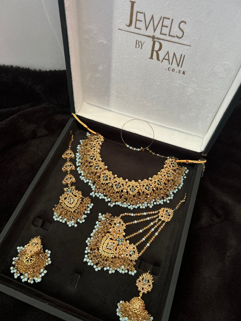 Beautiful Icy Blue and Gold Jewellery Set