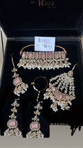 Pre order : 26 July - Same set - Customised the earrings £199