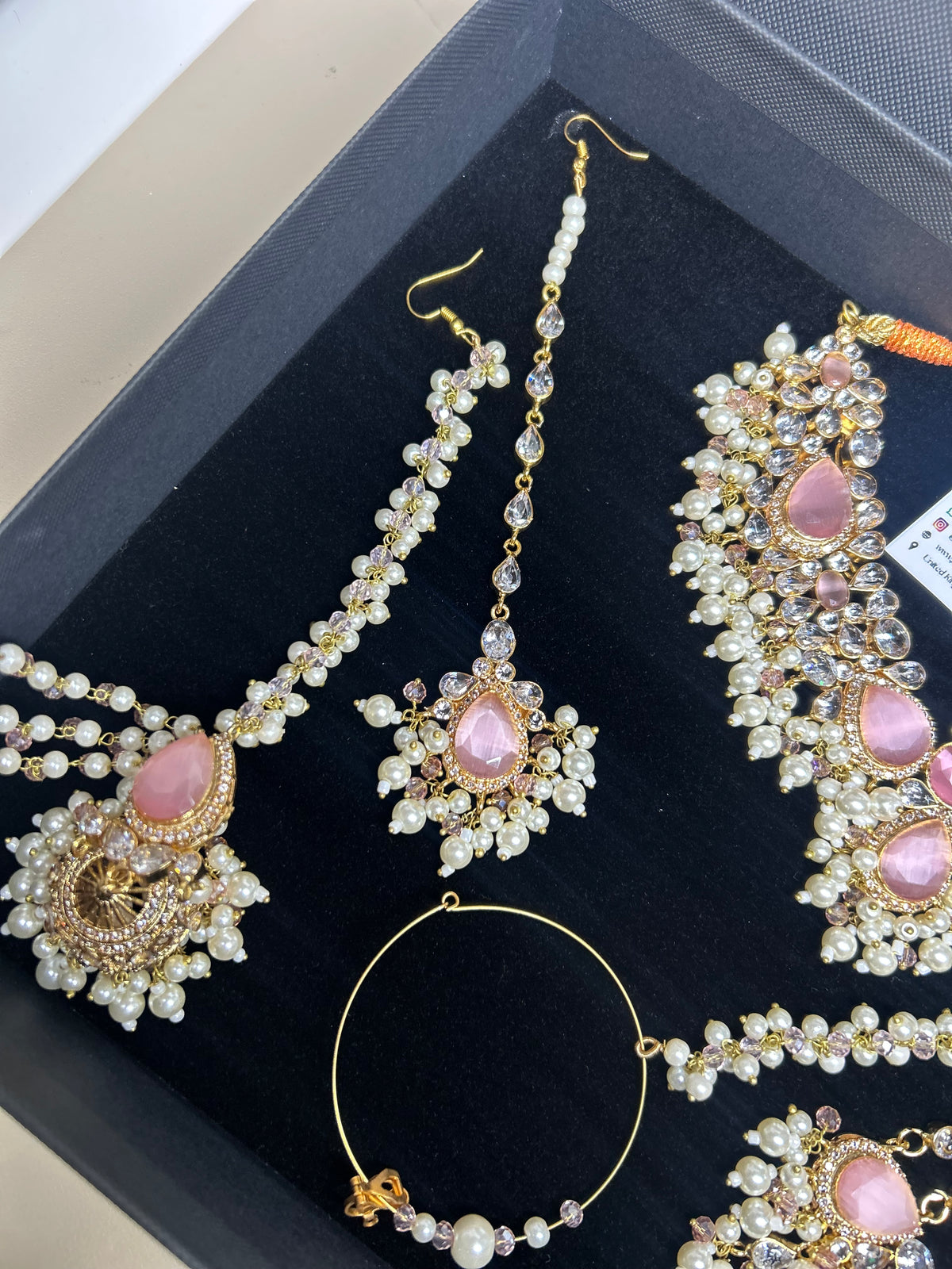Trending Pink and White Necklace Set - Style 52905