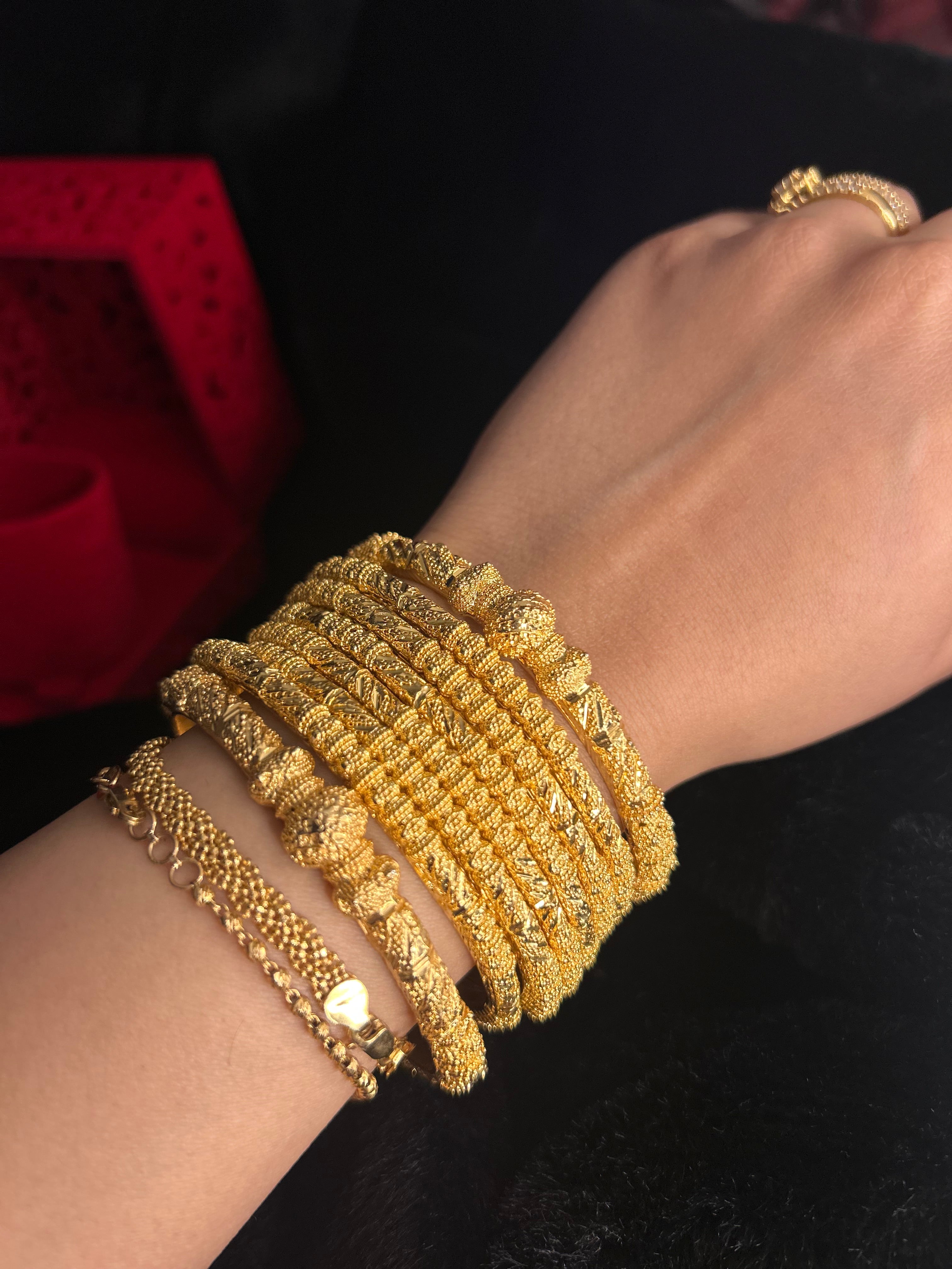 Gold Finish - Noor Bangles - Gold Plated - 6 Bangles & 2 Large Bangles