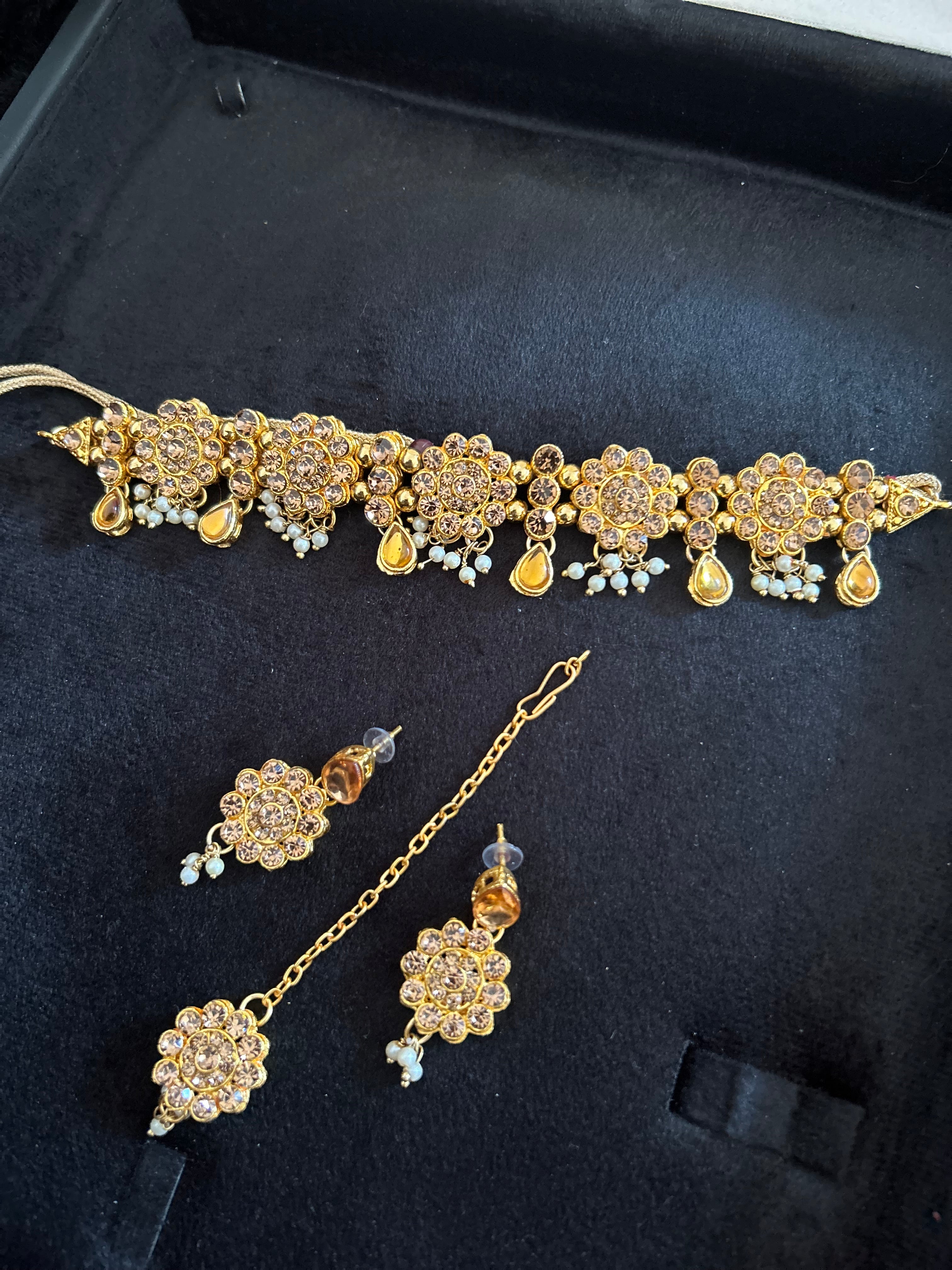 Beautiful Light Weight Gold and White Choker with Earrings and Tikka