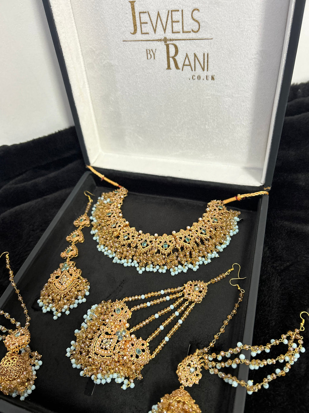 Beautiful Icy Blue and Gold Jewellery Set With Saharas