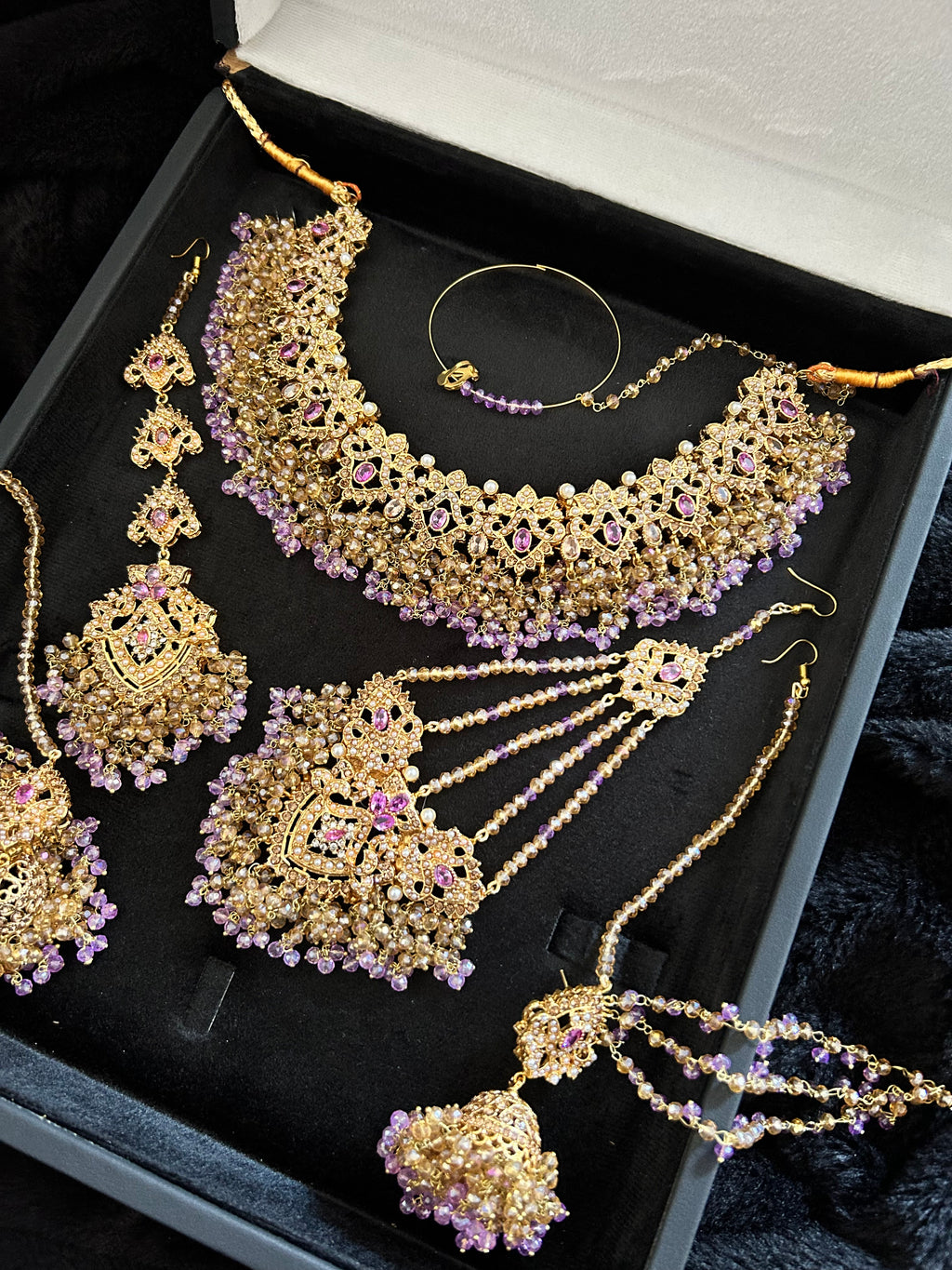 Lilac and Gold Jewellery Set with beautiful small Jhumkies