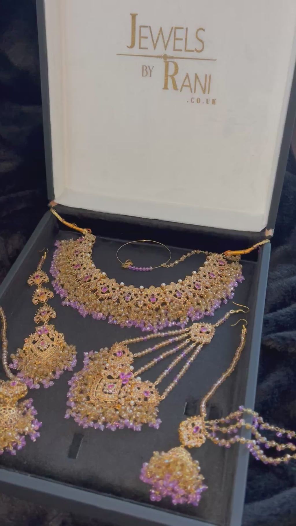 Lilac and Gold Jewellery Set with beautiful small Jhumkies