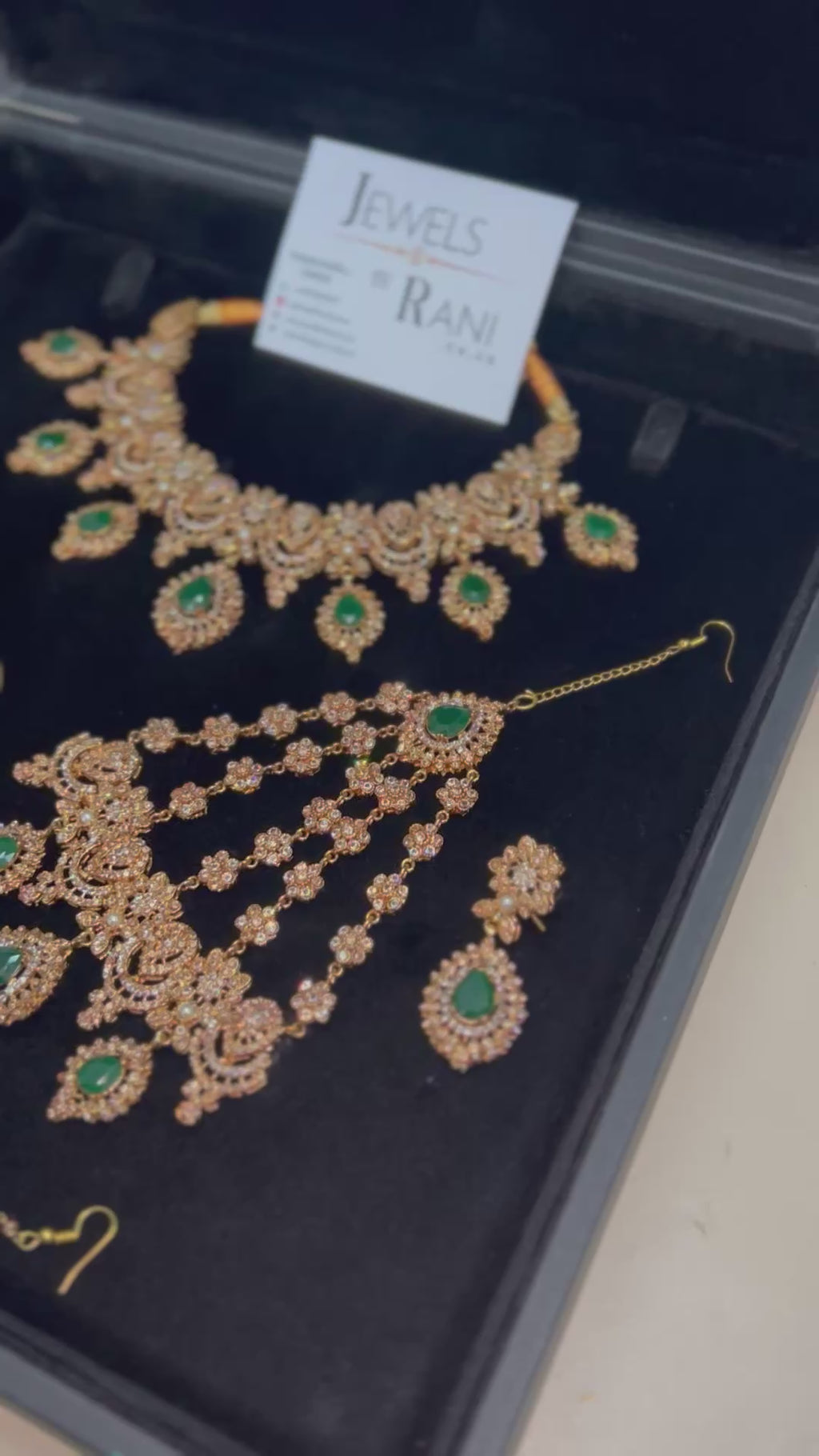 Trending, Emerald Green & Gold Statement Set Style 5207