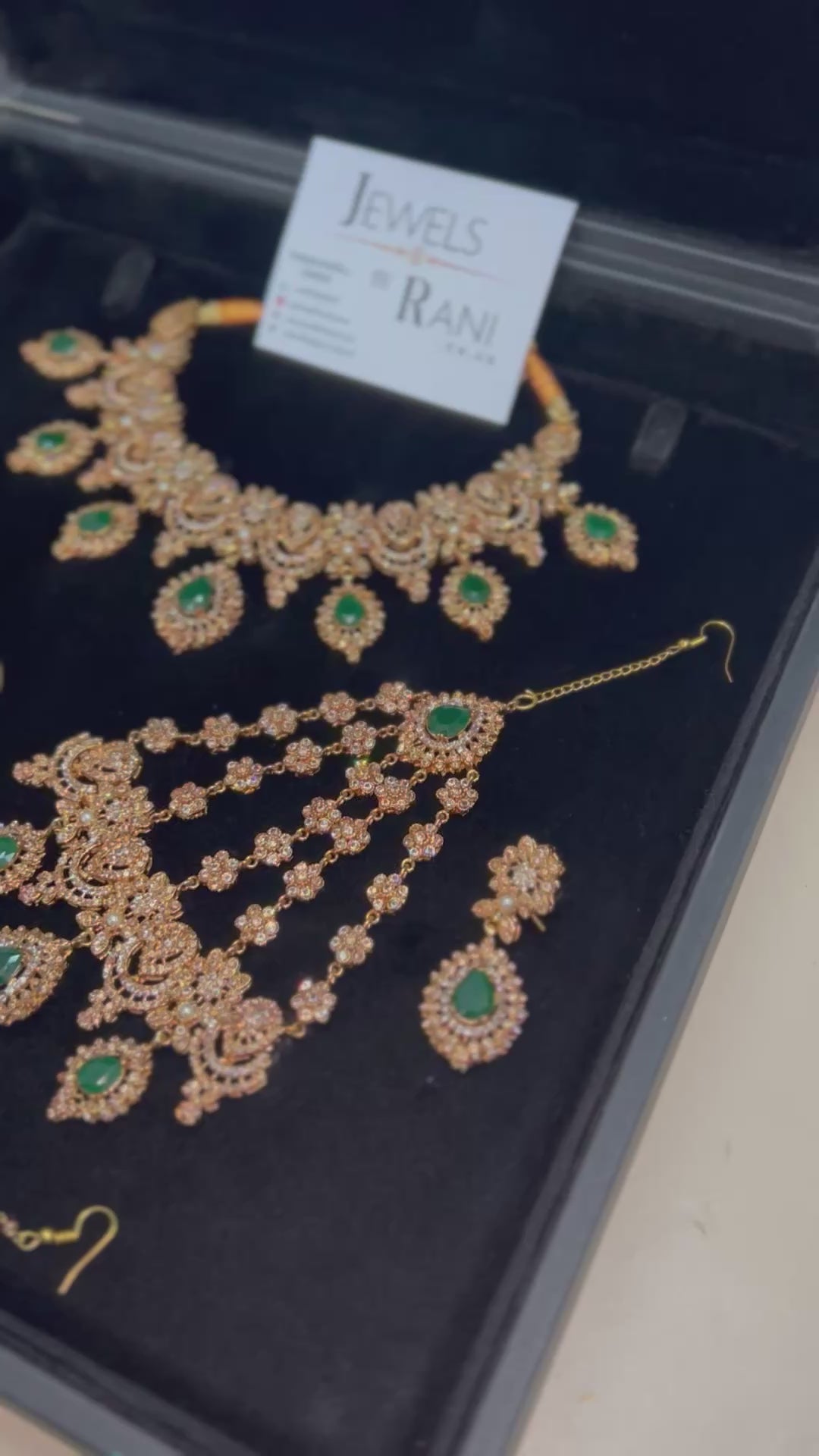 Trending, Emerald Green & Gold Statement Set Style 5207